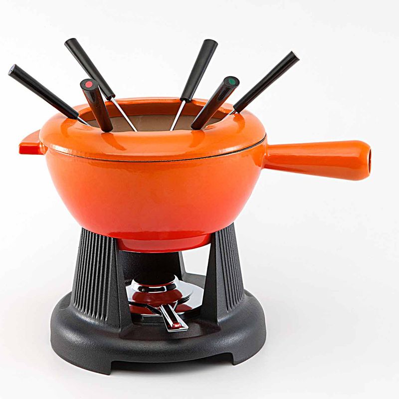 fondue-queijo-carne-laranja-le-creuset