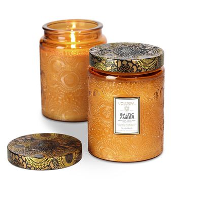 Vela Baltic Amber Coleção Pote de Vidro Relevo e Tampa Japonica 100 Horas Voluspa