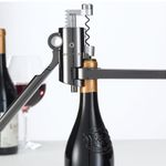 SACA-ROLHA-DE-METLA-BLACK-NICKEL-LE-CREUSET