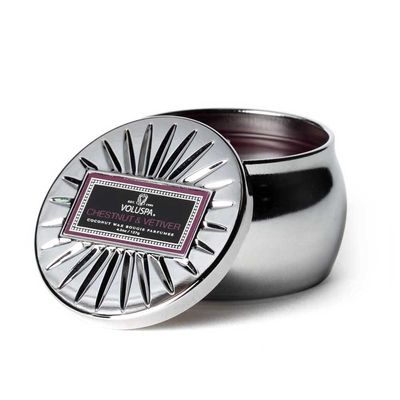 Mini Vela Chestnut e Vetiver Coleção Vermeil Lata 25 Horas Voluspa