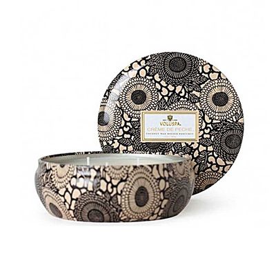Vela Crème de Peche Coleção Japonica 3 Pavios Lata 60 Horas Voluspa