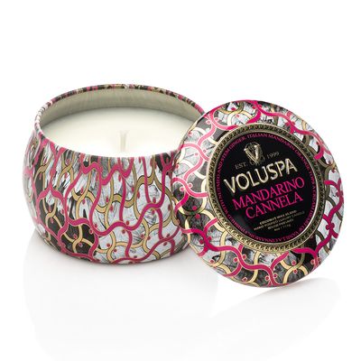 Mini Vela Mandarino Cannela Coleção Maison Noir Lata 25 Horas Voluspa