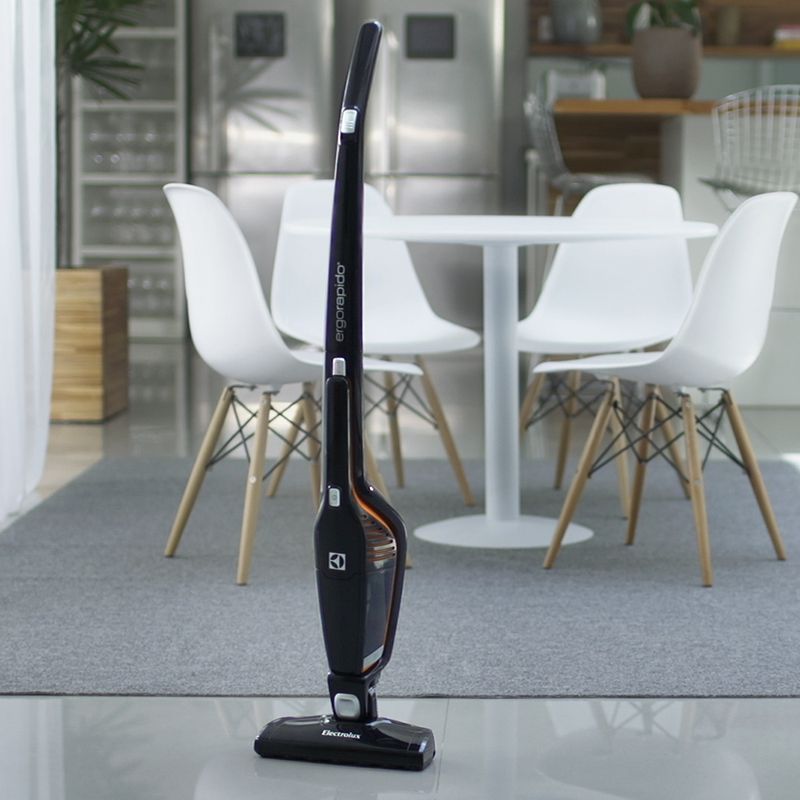 ASPIRADOR-DE-PO-ERG11-PRETO-110V-ELECTROLUX