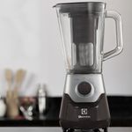 LIQUIDIFICADOR-EASYPOWER-COPO-DE-VIDRO-700W-8-VELOCIDADES-BEE21-CHOCOLATE-E-CINZA-110V-ELECTROLUX-3