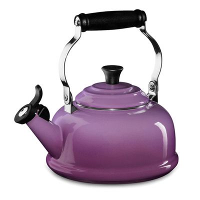 Chaleira com Apito Tradicional Cassis Le Creuset