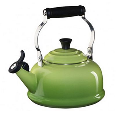 Chaleira com Apito Tradicional Verde Kiwi Le Creuset