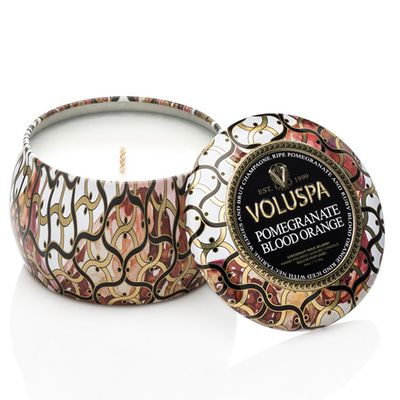 Vela Pomegranate Blood Orange Coleção Maison Noir Mini Lata 25 Horas Voluspa