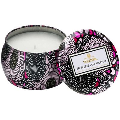 Mini Vela Japanese Plum Bloom Coleção Japonica Lata Relevo 25 Horas Voluspa