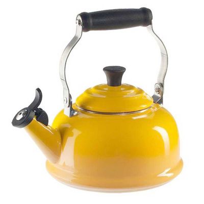 Chaleira com Apito Tradicional Amarelo Dijon Le Creuset