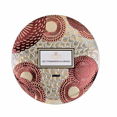 Vela Lata 3 Pavios Gilt Pomander e Hinoki 60h Voluspa