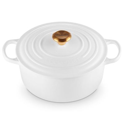 Panela Redonda Signature 28 cm Pegador Dourado Cor Branco Le Creuset