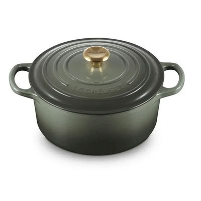 Panela Redonda Signature 26 cm com Pegador Dourado cor Verde Thyme Le Creuset