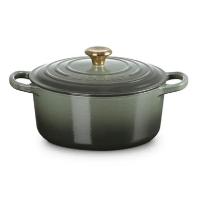 Panela Redonda Signature 24 cm com Pegador Dourado cor Verde Thyme Le Creuset