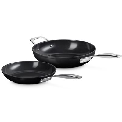 Conjunto Kit 2 Peças Frigideiras Funda 28 cm e Rasa 24 cm Non Stick Ceramic Essential Le Creuset