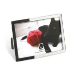 Porta-Retrato-Senza-4-X-6-Cromo-Umbra.webp